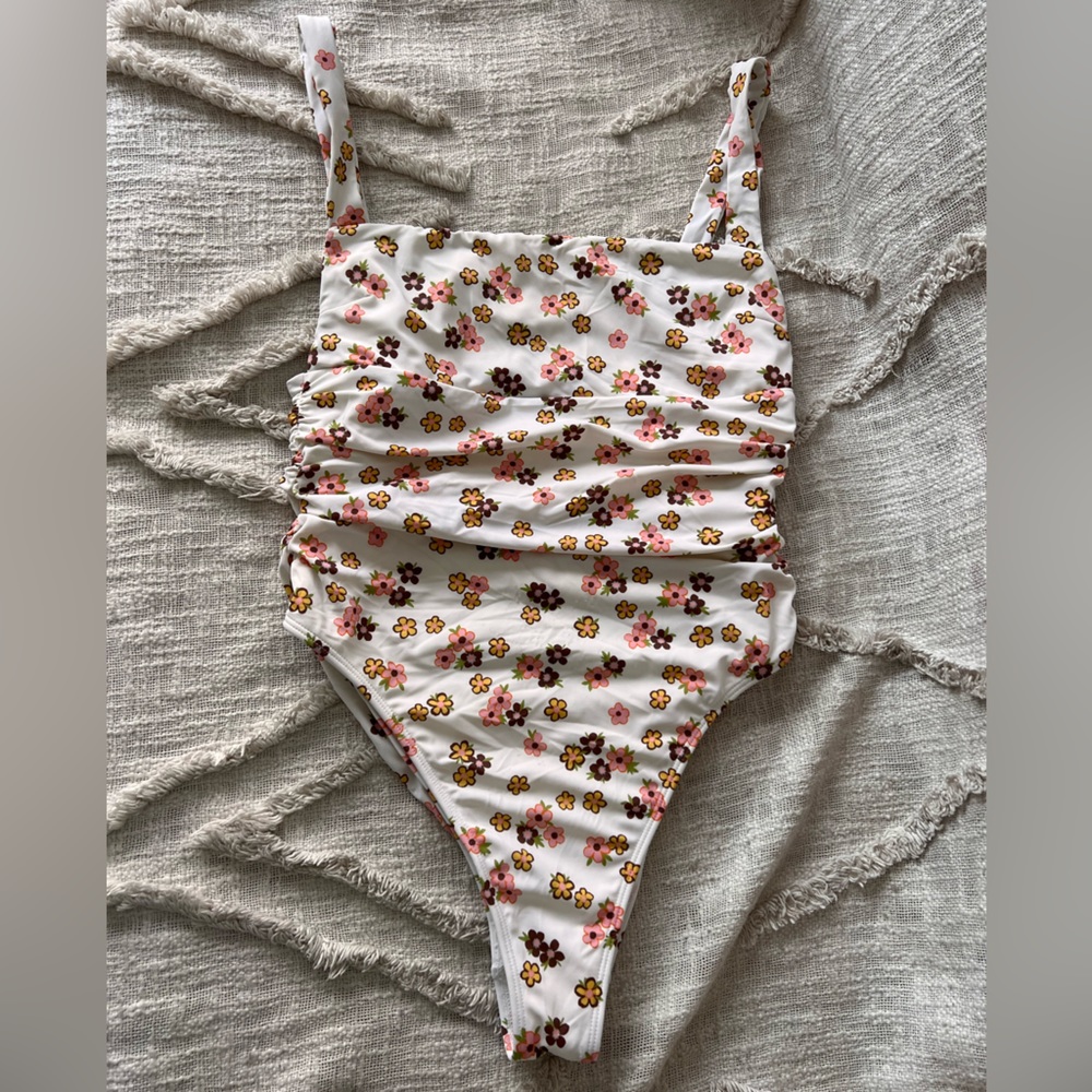 LA Hearts by PacSun Floral Emmy Cinched One Piece Swimsuit